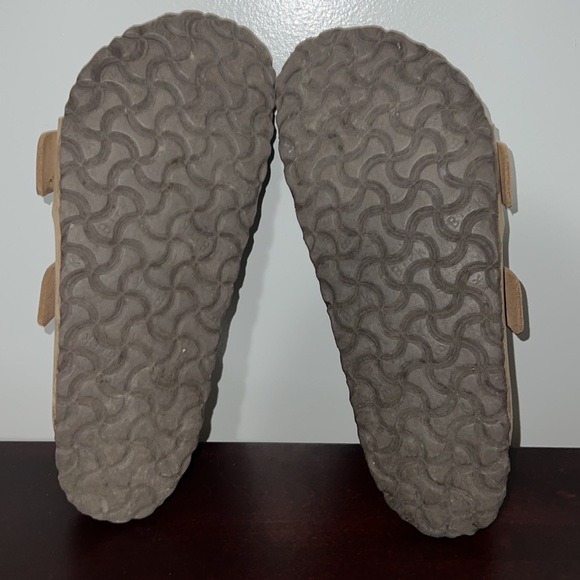 Used Birkenstock worn a good amount of times, bought new ones - Picture 4 of 4